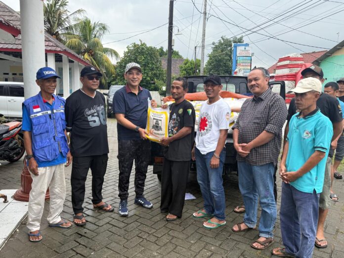 WhatsApp Image 2026-02-01 at 16.14.28 Kolaborasi Bupati dan DPRD Bantu Korban Banjir di Serang